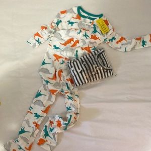2 New with tag cotton kids pajama’s Gap size 5T